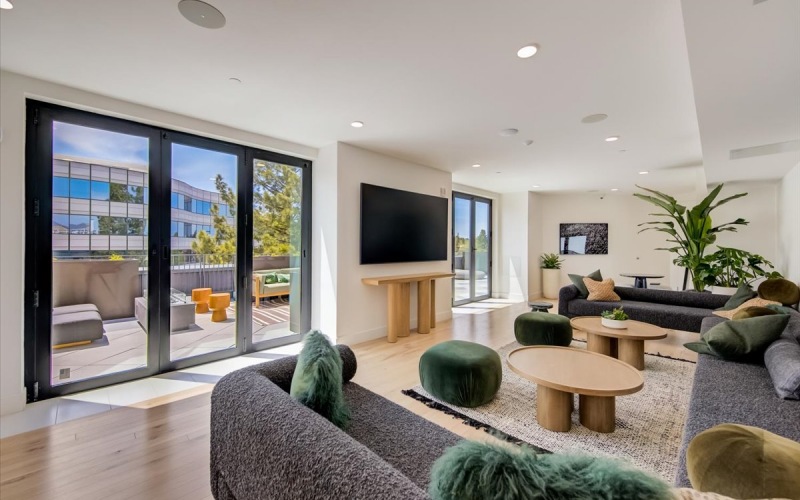 resident social lounge